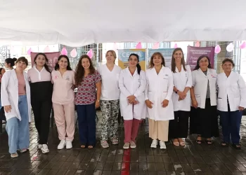 Salud Pública realizó una jornada de prevención y autocuidado en Plaza Independencia