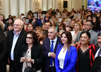 Jaldo destacó a más de 30 mujeres de toda la provincia