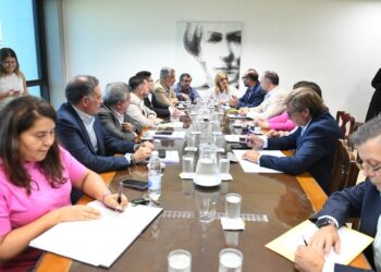 Avanza el proyecto para la creación de un polo científico y tecnológico en Tucumán