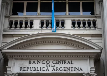 El BCRA flexibiliza el acceso al mercado cambiario para atraer inversiones extranjeras