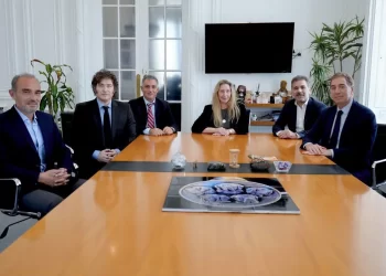 Interna libertaria al rojo vivo: Milei interviene en medio de cruces, expulsiones y disputas por el armado bonaerense