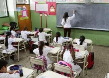 Jaldo evitó pronunciarse sobre el decreto que limita el derecho de huelga y pidió a los gremios analizar su alcance