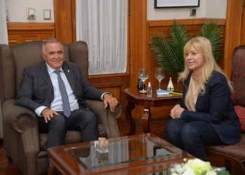 Jaldo encabeza reunión de Gabinete ampliada con la Municipalidad de San Miguel de Tucumán