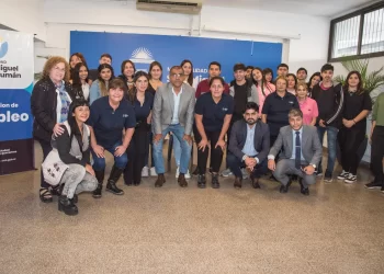 25 jóvenes tucumanos dieron sus primeros pasos en el mundo laboral gracias a programas municipales