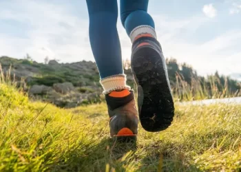 Caminar, el ejercicio que mejora la salud física y mental sin pisar el gimnasio