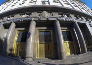 El Gobierno redefine su estrategia de financiamiento: nuevas licitaciones y menor peso de la deuda