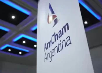 AmCham apoyó la baja de retenciones, pero pidió reducir impuestos provinciales y municipales