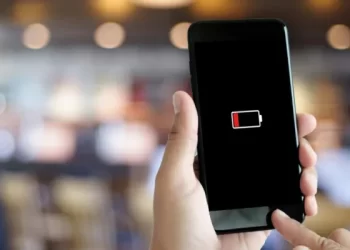 Recomiendan no cargar el celular al 100% ni dejar que se apague para prolongar la vida útil de la batería