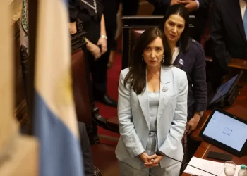 El Senado se autoconvoca para tratar proyectos clave mientras crece la tensión con el Gobierno