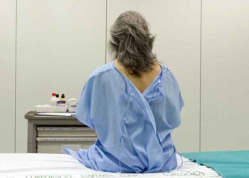 Los tipos de cáncer más poco frecuentes: cómo detectarlos y qué síntomas presentan