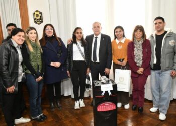 Estudiantes tucumanos se destacaron en la Expo Rural de Palermo y fueron recibidos por el gobernador Jaldo
