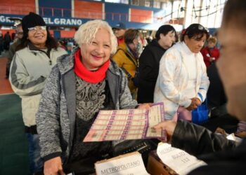 El Gobierno extendió hasta hoy la entrega del Boleto Gratuito para Jubilados