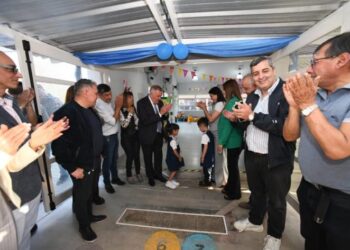 Jaldo inauguró un nuevo edificio de nivel inicial en Yerba Buena que beneficiará a más de 220 alumnos