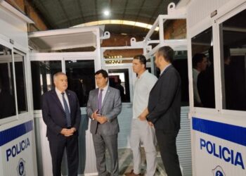 Jaldo supervisó la construcción de nuevas cabinas blindadas de seguridad