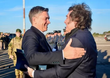 En modo campaña: expectativas y rechazo por la llegada de Milei a Chaco y Corrientes