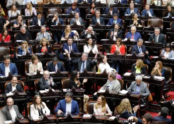 El peronismo busca consolidar su mayoría en Diputados mientras Milei apuesta al “tercio de defensa” para blindar sus vetos