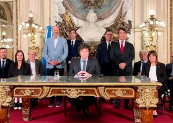 El Gobierno Nacional evalúa un decreto para dar asignar partidas en  discapacidad y universidades