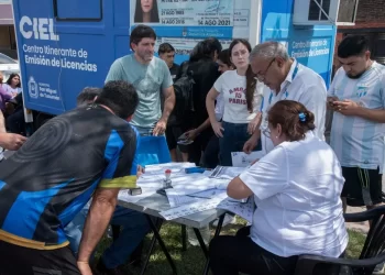 El operativo Somos Más en Territorio Navideño, llega al Barrio Lola Mora
