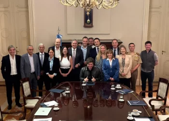 Con parte del Gabinete de vacaciones, Milei sigue en actividad y se enfoca en los objetivos de 2026